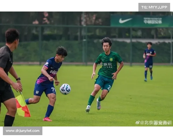 河北足协以2-0战胜上海海港赢得第六届耐克中赫国安杯U18冠军
